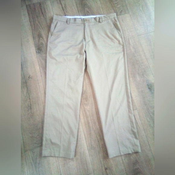 Amazon khakis like new 40x32 - Picture 1 of 4